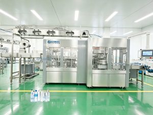 Машина Grandee для розлива воды с конвейерами и панелью управления